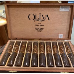 Oliva Serie V Maduro Especial 2010 Kiste offen